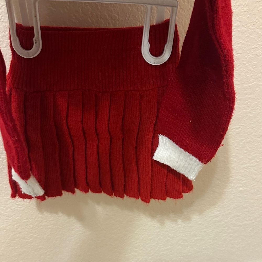 Vintage Goldilocks sweater with matching skirt - Picture 3 of 5